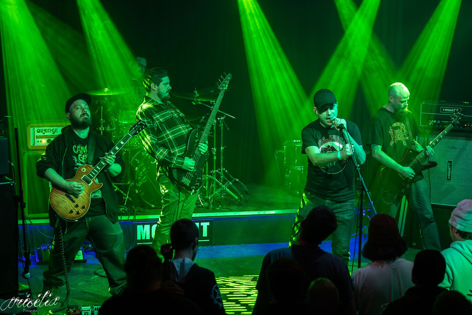 Godless Descent live im Moshpit